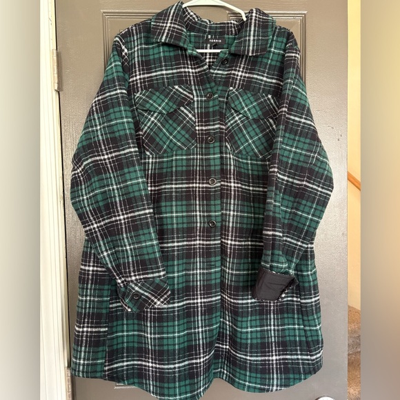 torrid Jackets & Blazers - Torrid green, black, white plaid Shacket
